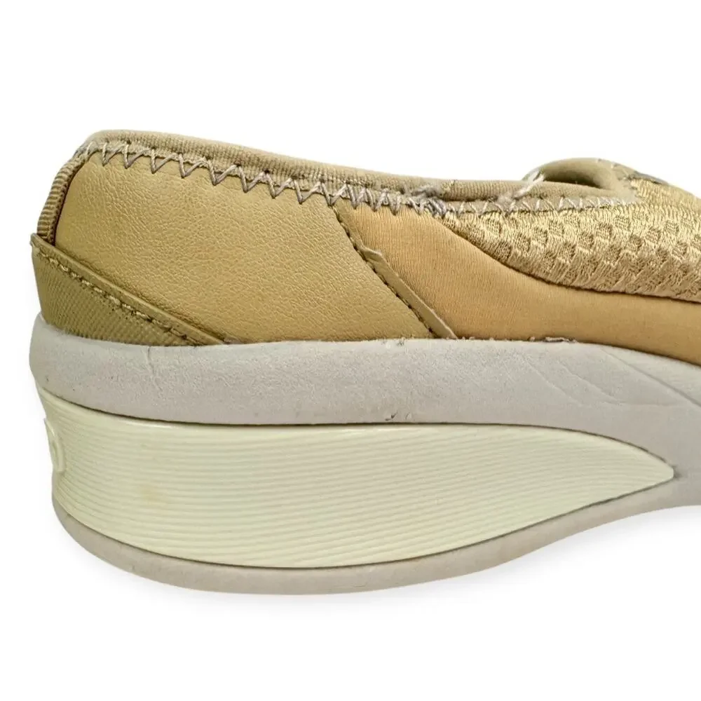 Bzees Nauralizer Tan Lightweight‎ Clog Sneaker 9.5M Comfort Breathable Platform